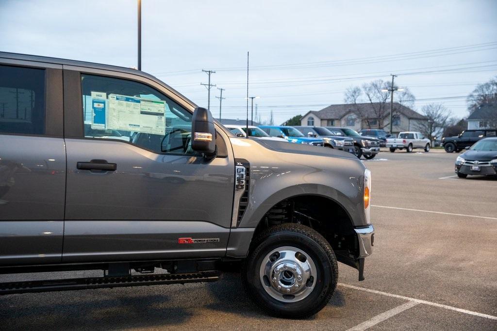 new 2024 Ford F-350 car, priced at $70,328