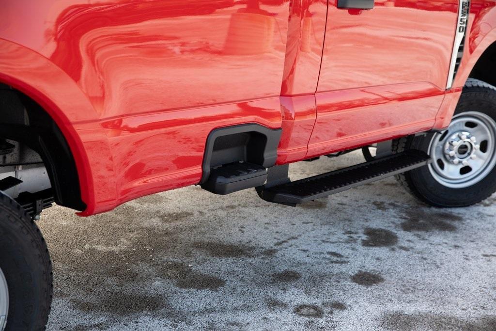 new 2025 Ford F-350 car, priced at $51,321