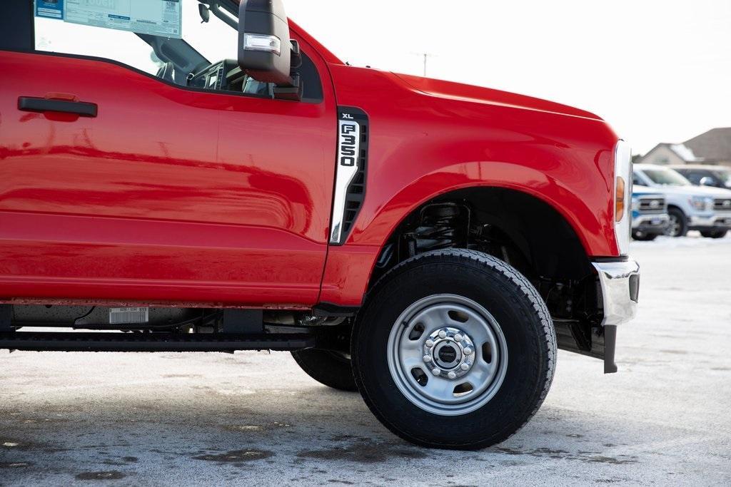 new 2025 Ford F-350 car, priced at $51,321
