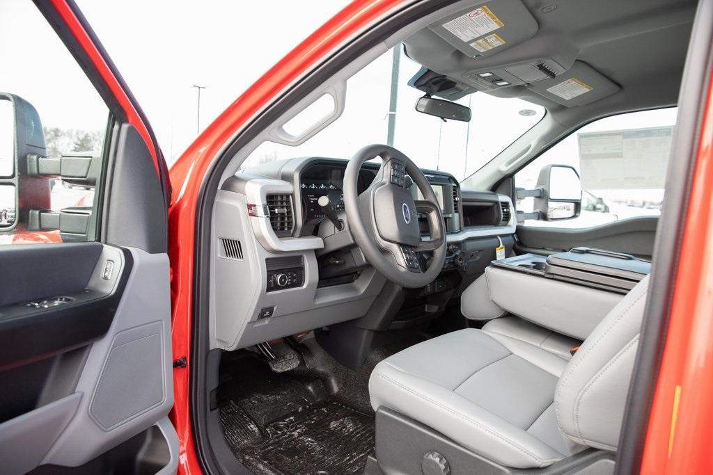 new 2025 Ford F-350 car, priced at $51,321