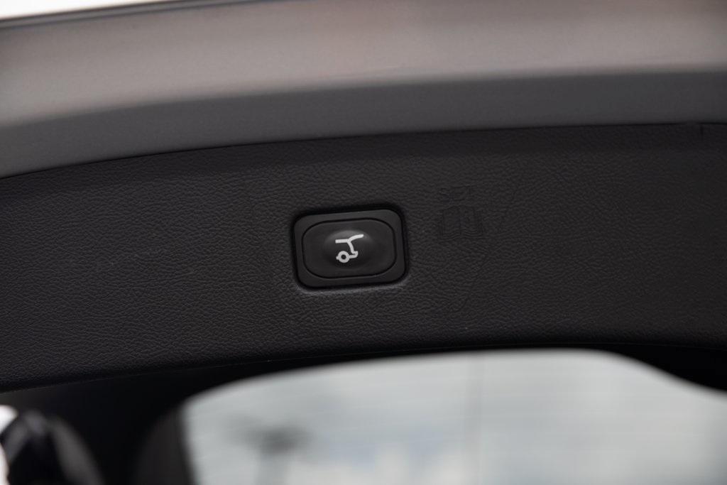 used 2024 Ford Edge car, priced at $27,788