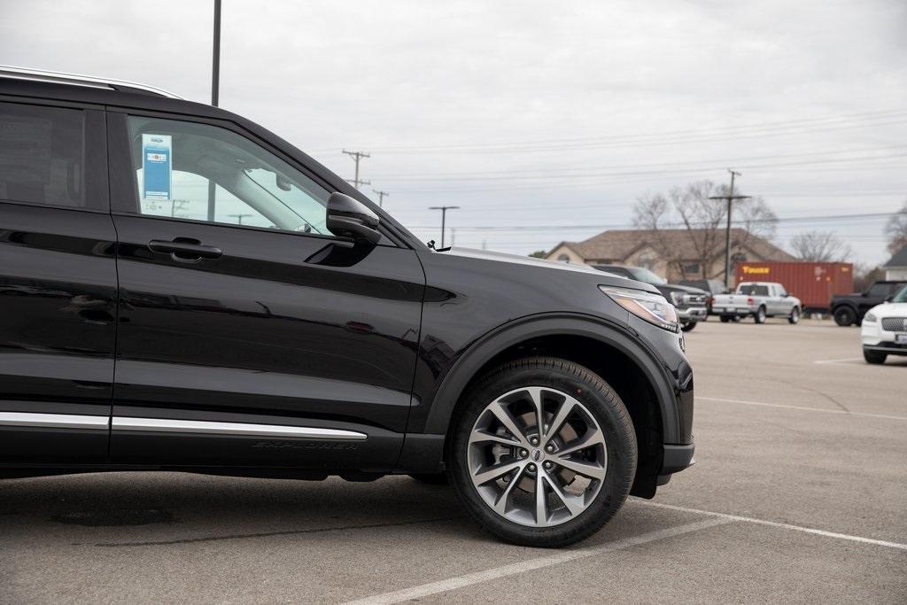 new 2025 Ford Explorer car, priced at $55,858