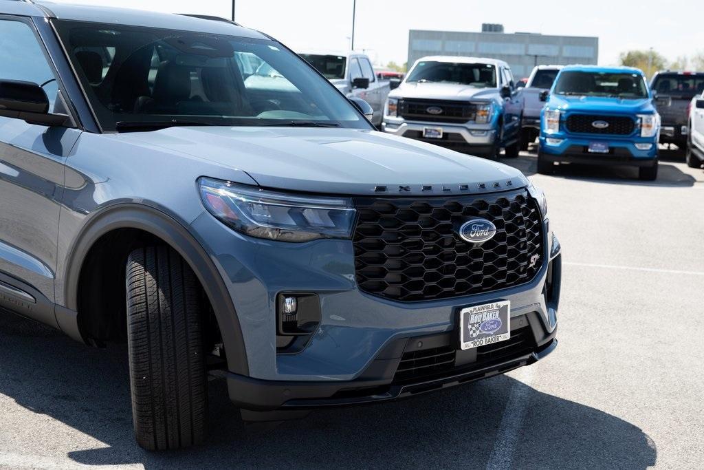 new 2025 Ford Explorer car, priced at $57,903