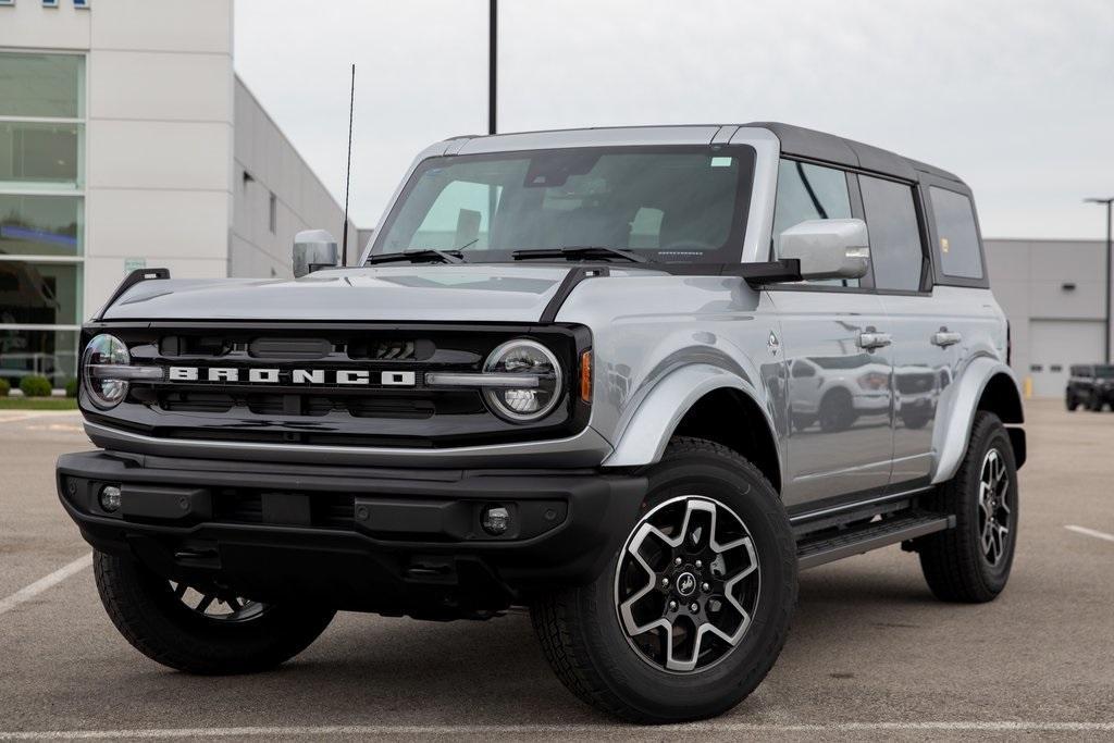 new 2024 Ford Bronco car, priced at $50,893