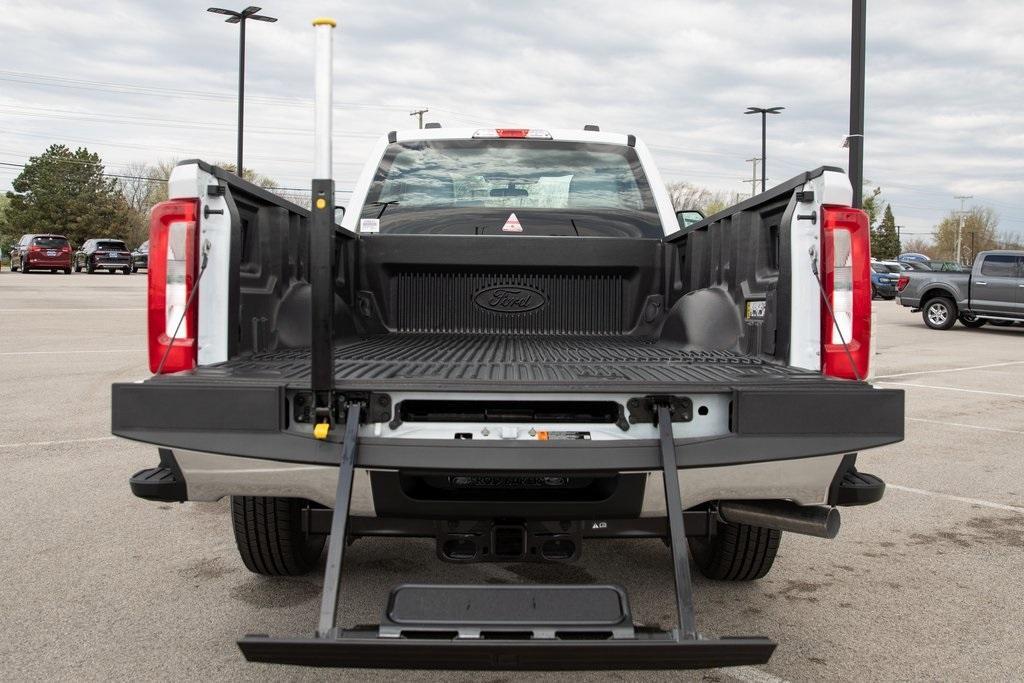 new 2025 Ford F-250 car, priced at $45,624