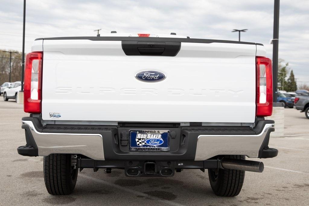 new 2025 Ford F-250 car, priced at $45,624