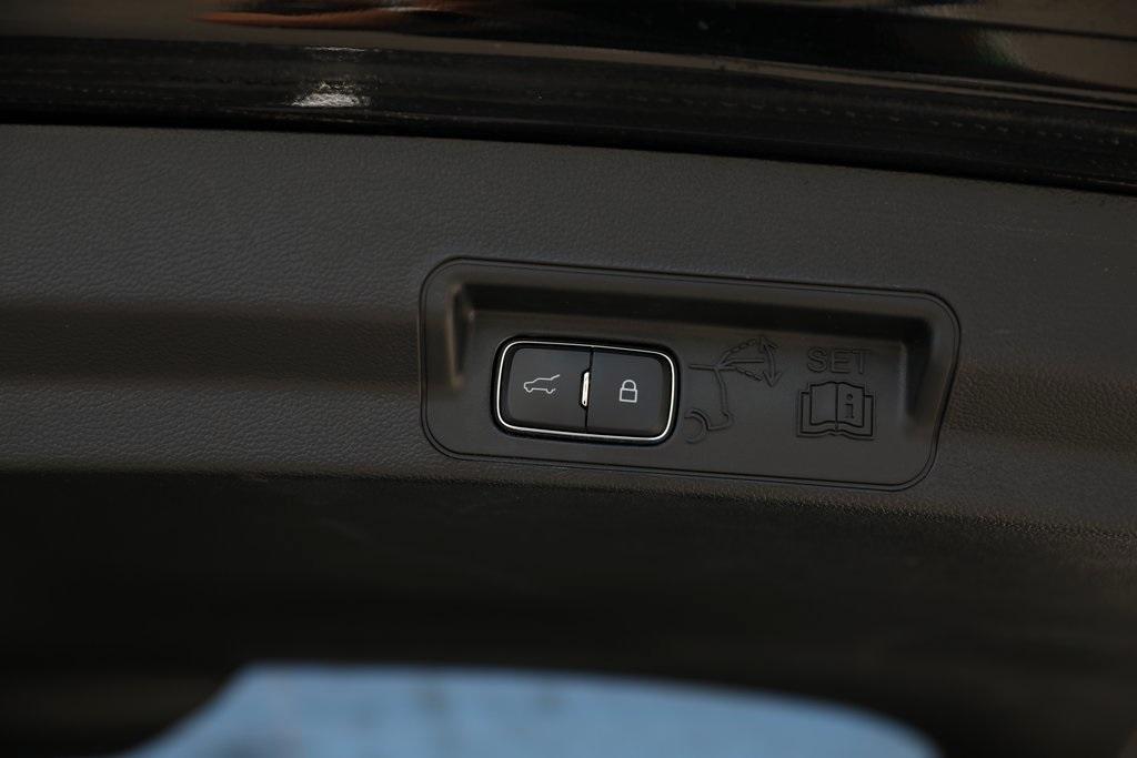 used 2023 Ford Explorer car, priced at $40,997