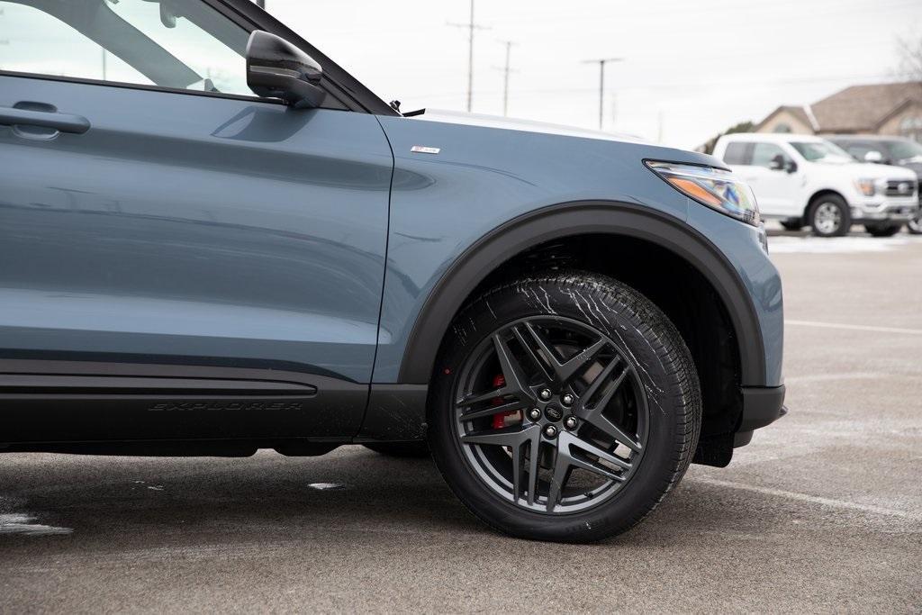 new 2025 Ford Explorer car, priced at $49,394