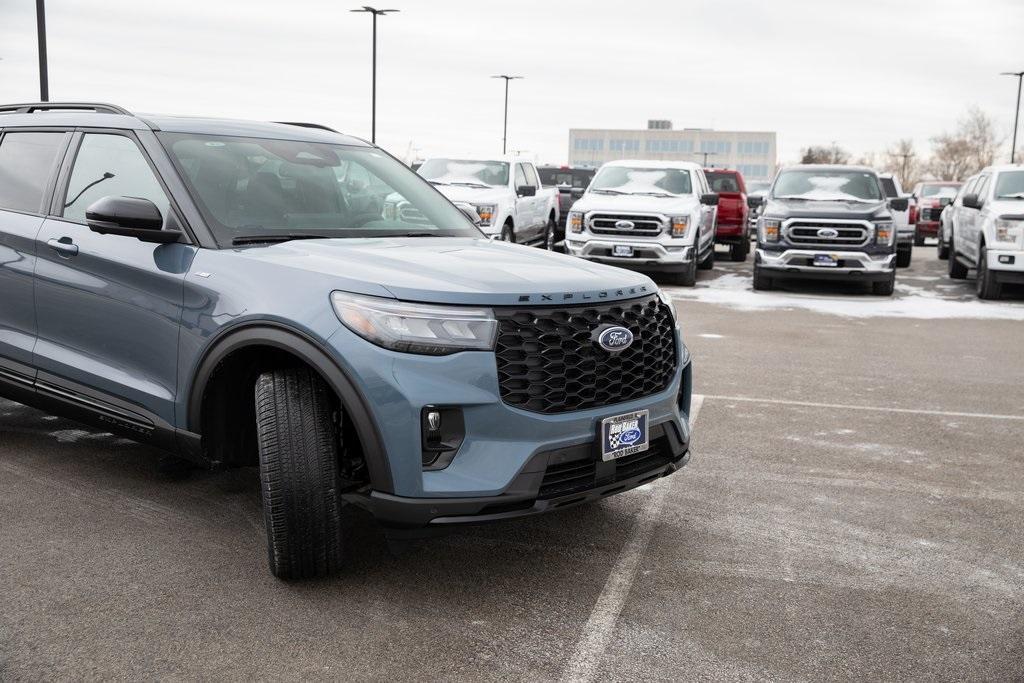 new 2025 Ford Explorer car, priced at $49,394