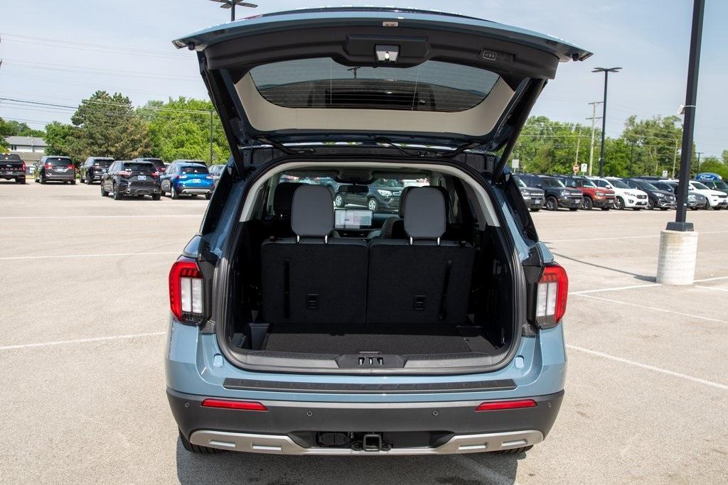 new 2025 Ford Explorer car, priced at $47,584