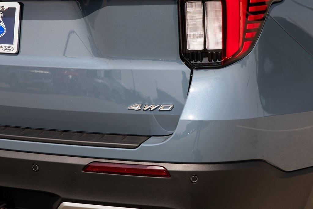 new 2025 Ford Explorer car, priced at $47,584