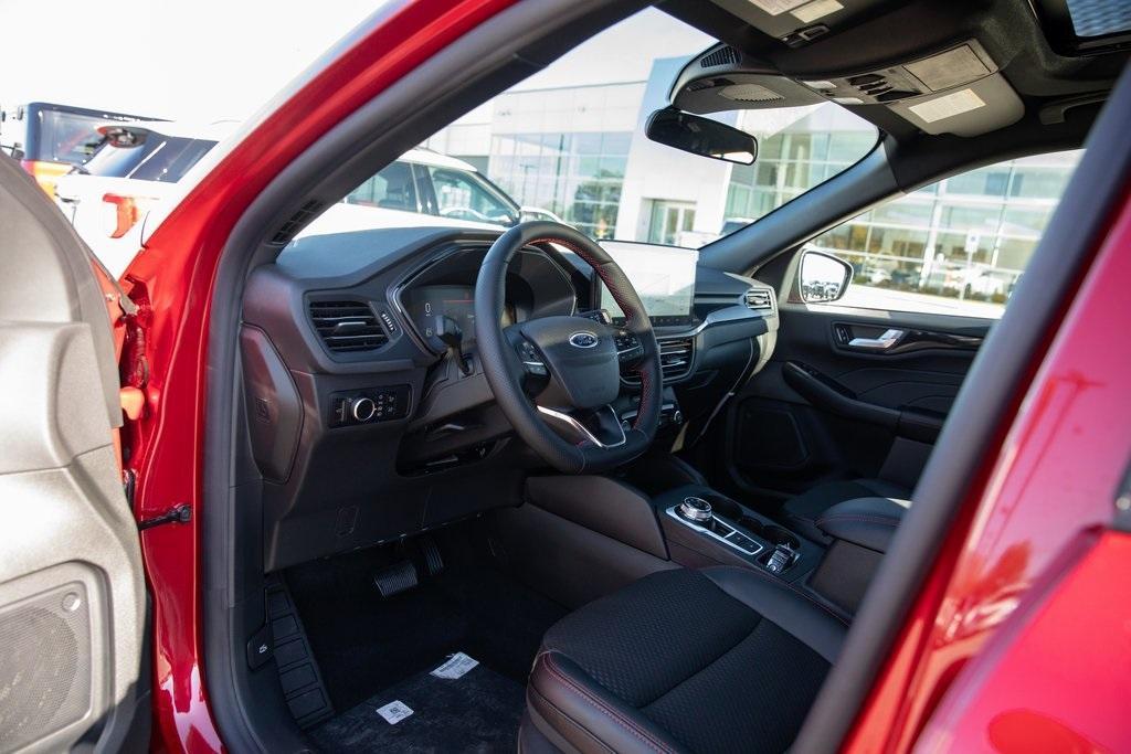 new 2025 Ford Escape car, priced at $33,902