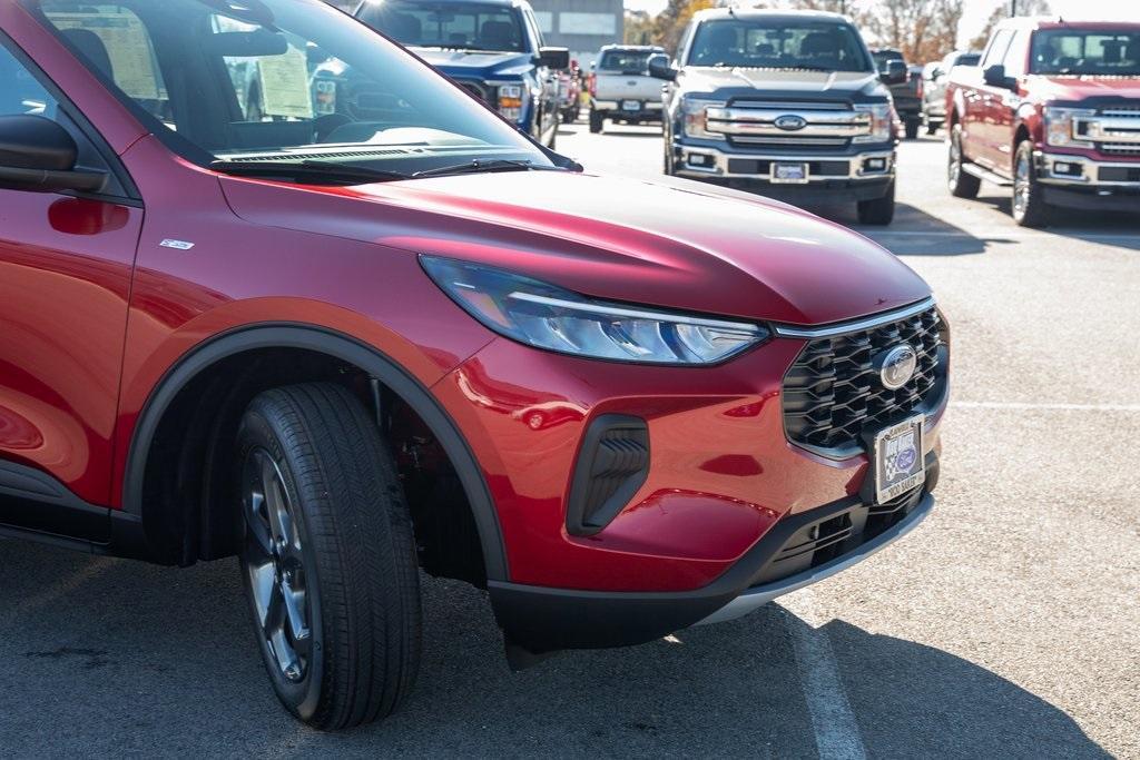 new 2025 Ford Escape car, priced at $33,902