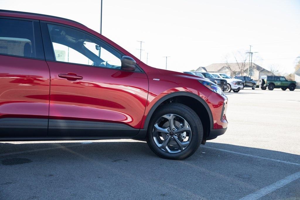 new 2025 Ford Escape car, priced at $33,902