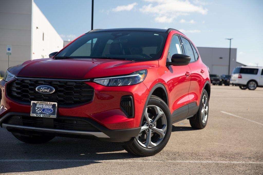 new 2025 Ford Escape car, priced at $33,902