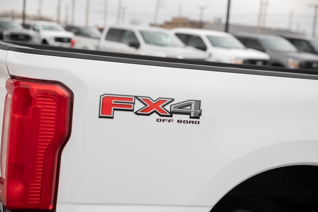 new 2025 Ford F-350 car, priced at $54,652