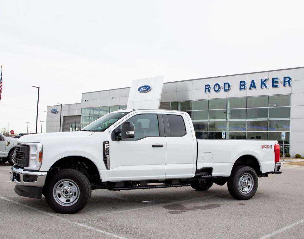 new 2025 Ford F-350 car, priced at $54,652