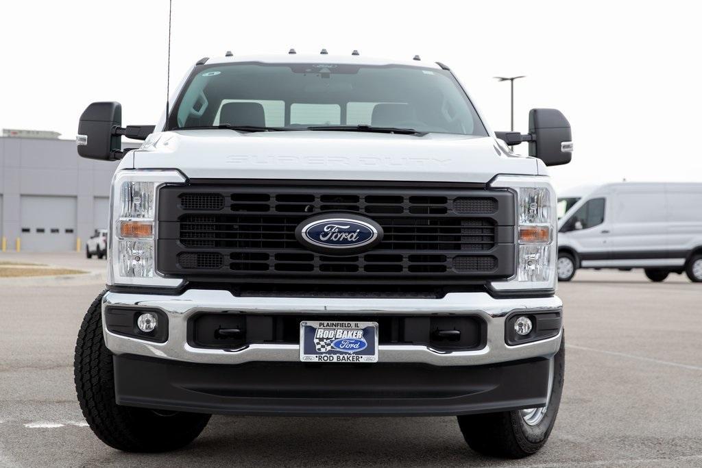 new 2025 Ford F-350 car, priced at $54,652