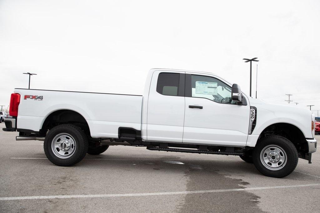 new 2025 Ford F-350 car, priced at $54,652