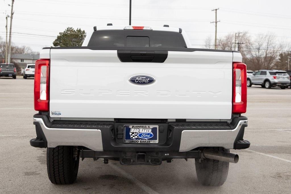 new 2025 Ford F-350 car, priced at $54,652