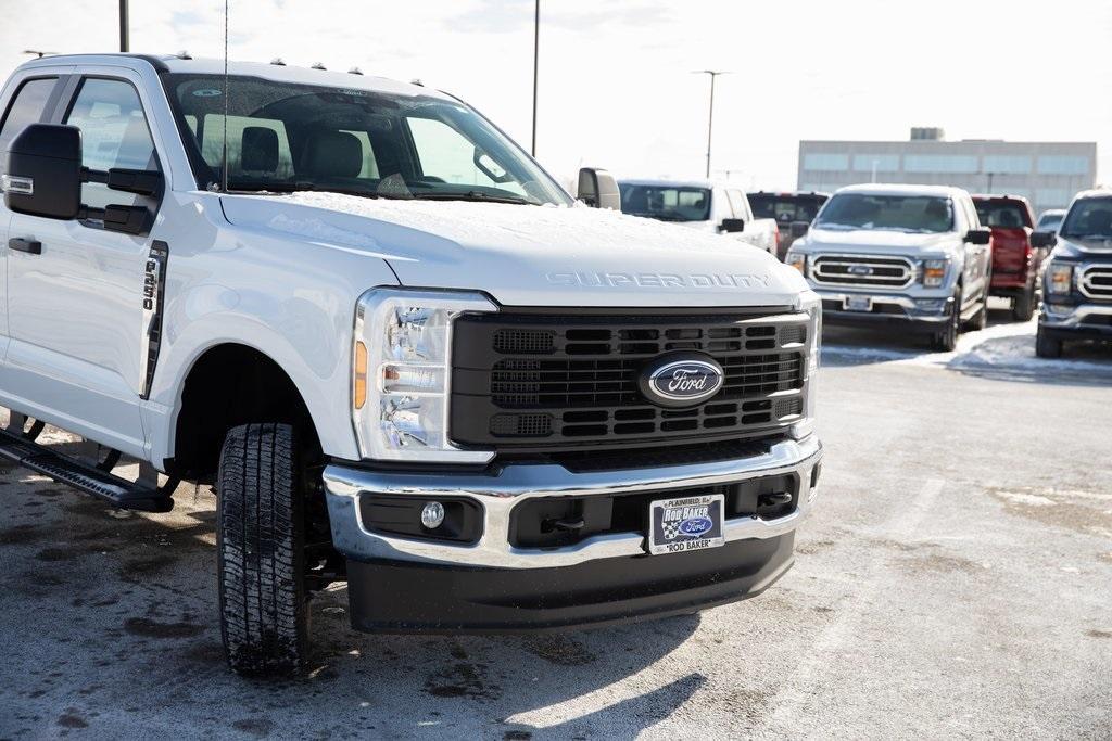 new 2025 Ford F-250 car, priced at $52,920
