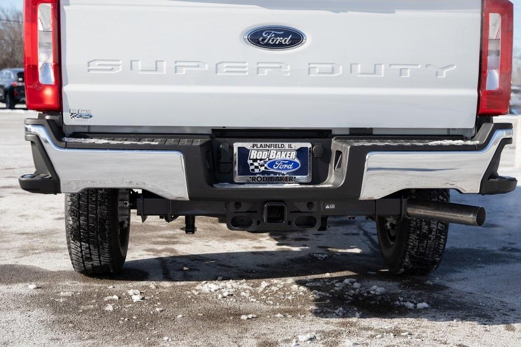 new 2025 Ford F-250 car, priced at $52,920