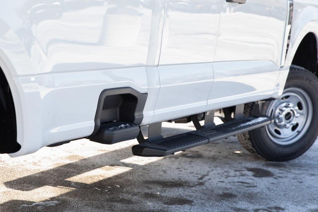 new 2025 Ford F-250 car, priced at $52,920