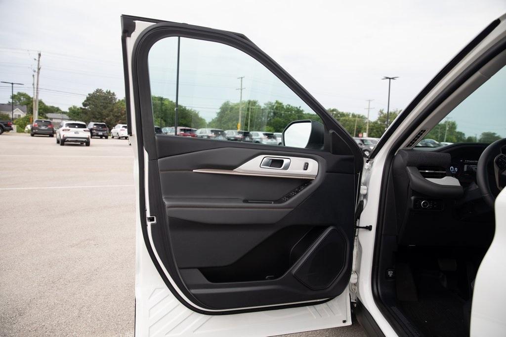used 2025 Ford Explorer car, priced at $45,477