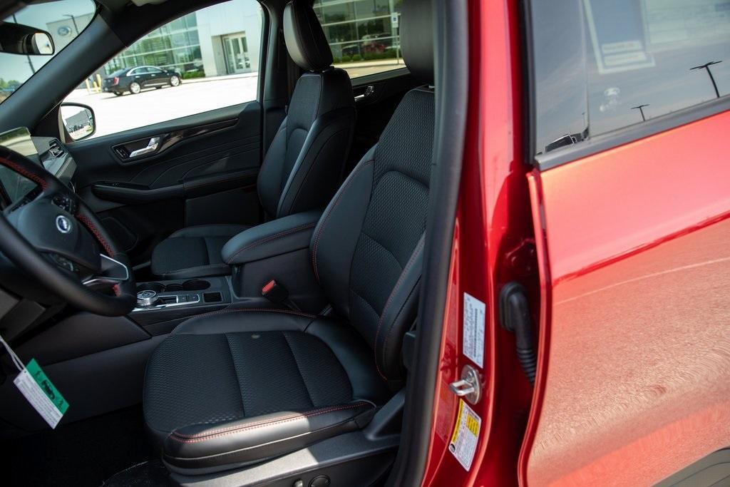new 2025 Ford Escape car, priced at $31,344