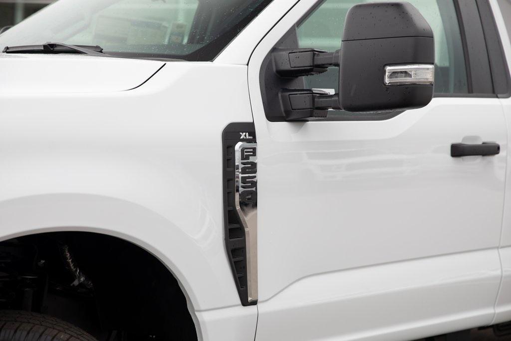 new 2024 Ford F-250 car, priced at $45,695