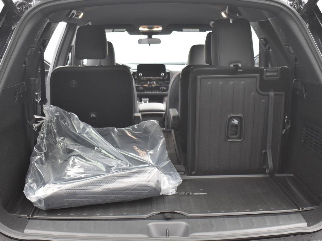 new 2025 Nissan Pathfinder car, priced at $44,675