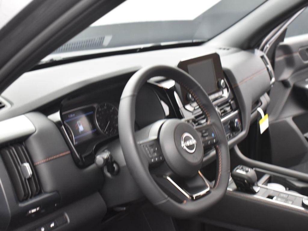 new 2025 Nissan Pathfinder car, priced at $44,675