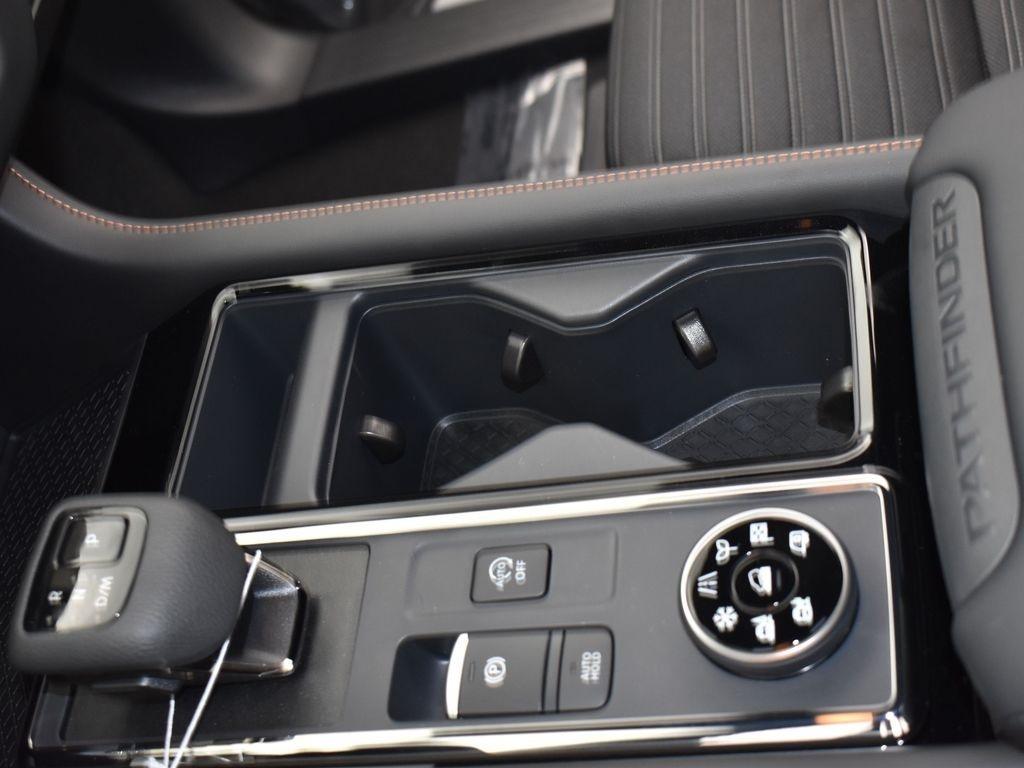 new 2025 Nissan Pathfinder car, priced at $44,675