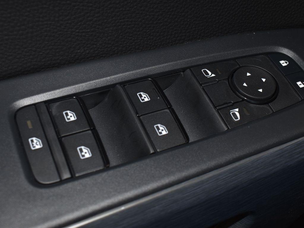 new 2025 Nissan Pathfinder car, priced at $44,675