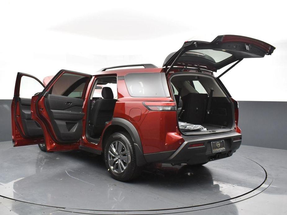new 2024 Nissan Pathfinder car, priced at $44,260