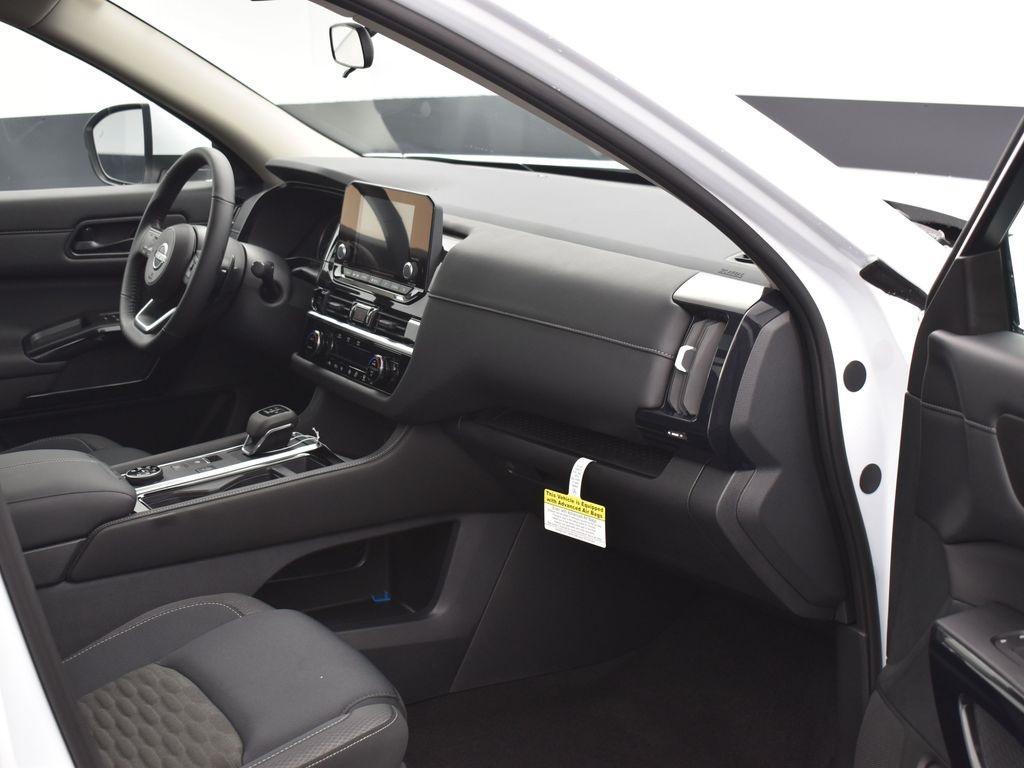 new 2025 Nissan Pathfinder car, priced at $42,785