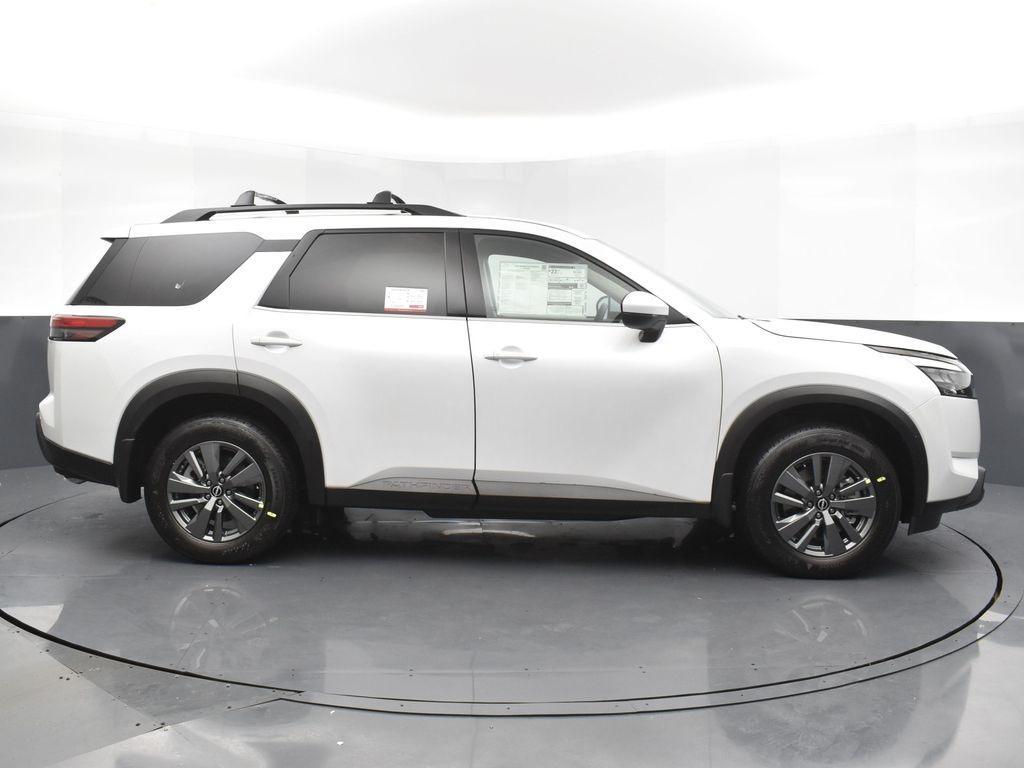 new 2025 Nissan Pathfinder car, priced at $42,785