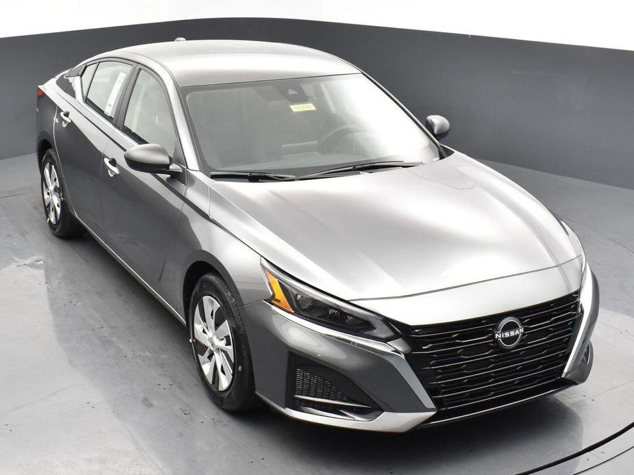 new 2025 Nissan Altima car, priced at $25,804