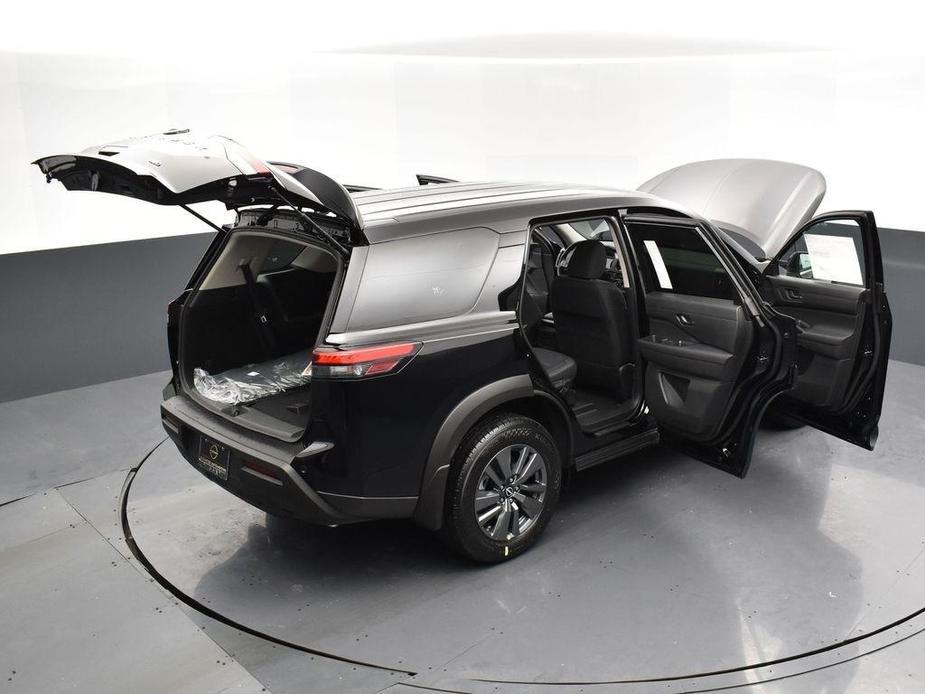 new 2024 Nissan Pathfinder car, priced at $35,212