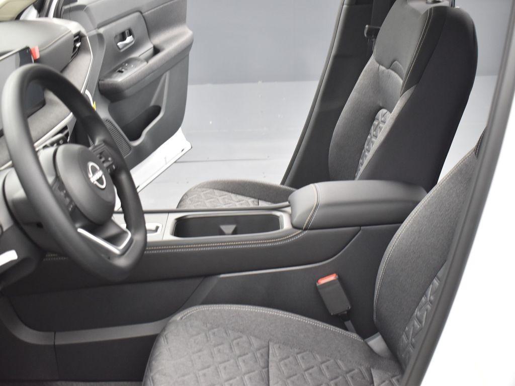 new 2025 Nissan Kicks car, priced at $25,424