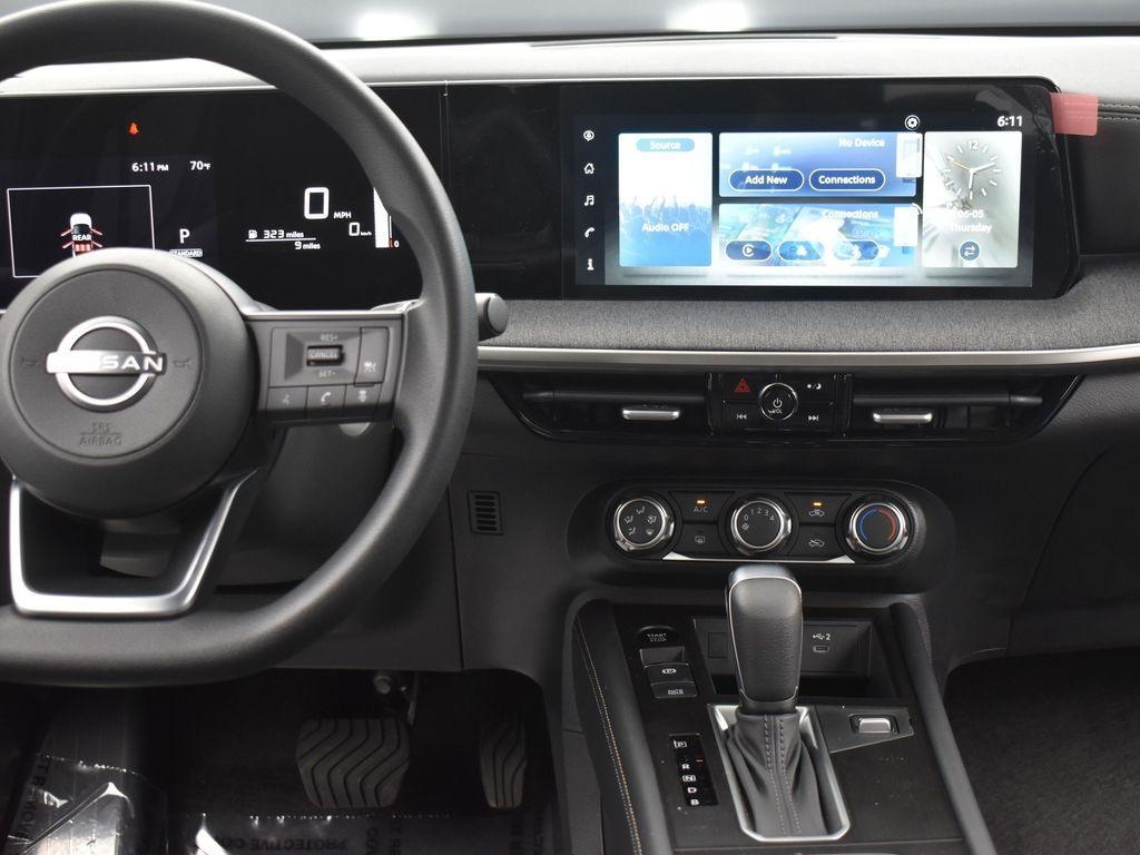 new 2025 Nissan Kicks car, priced at $26,160