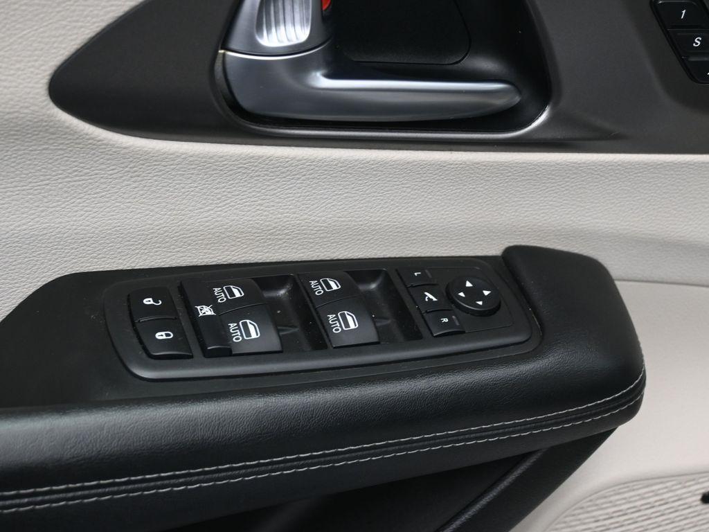 used 2019 Chrysler Pacifica car, priced at $22,000