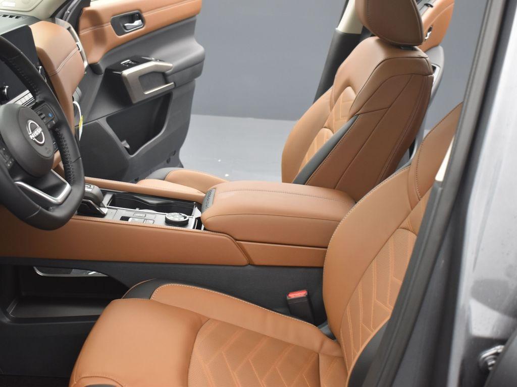 new 2025 Nissan Pathfinder car, priced at $54,585
