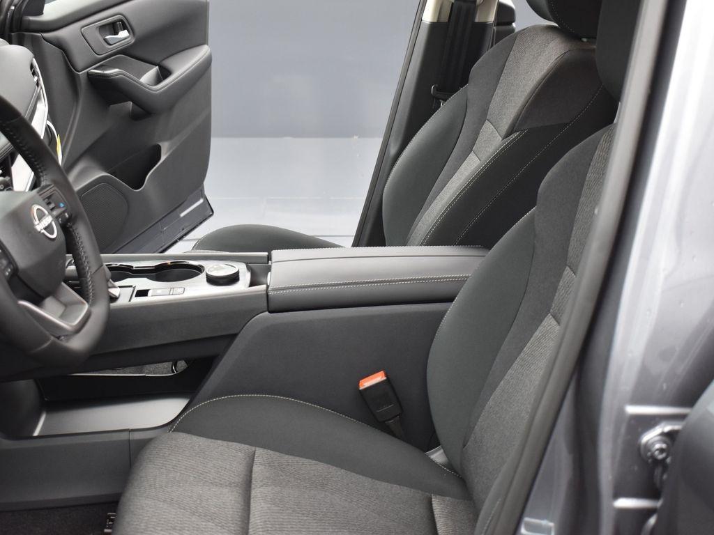 new 2025 Nissan Rogue car, priced at $31,515