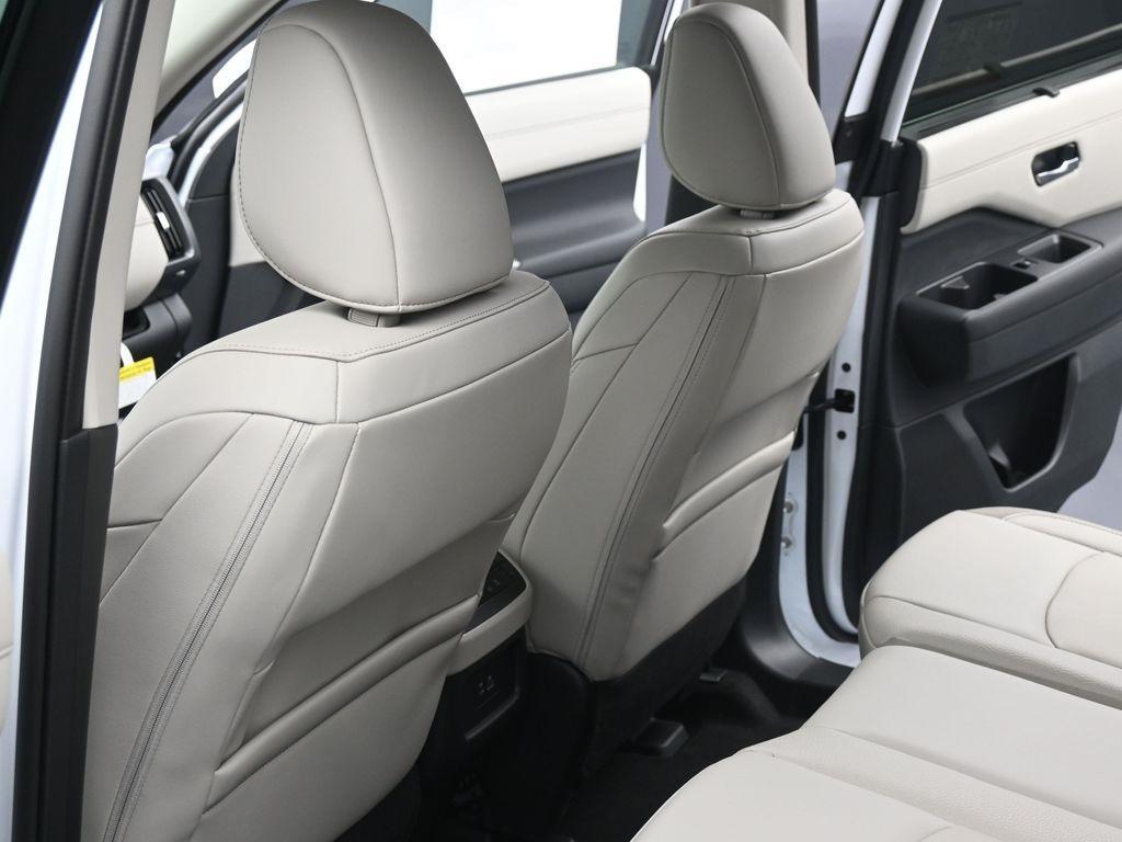 new 2025 Nissan Pathfinder car, priced at $36,281