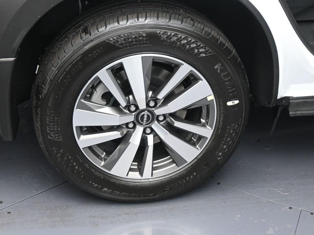 new 2025 Nissan Pathfinder car, priced at $36,281