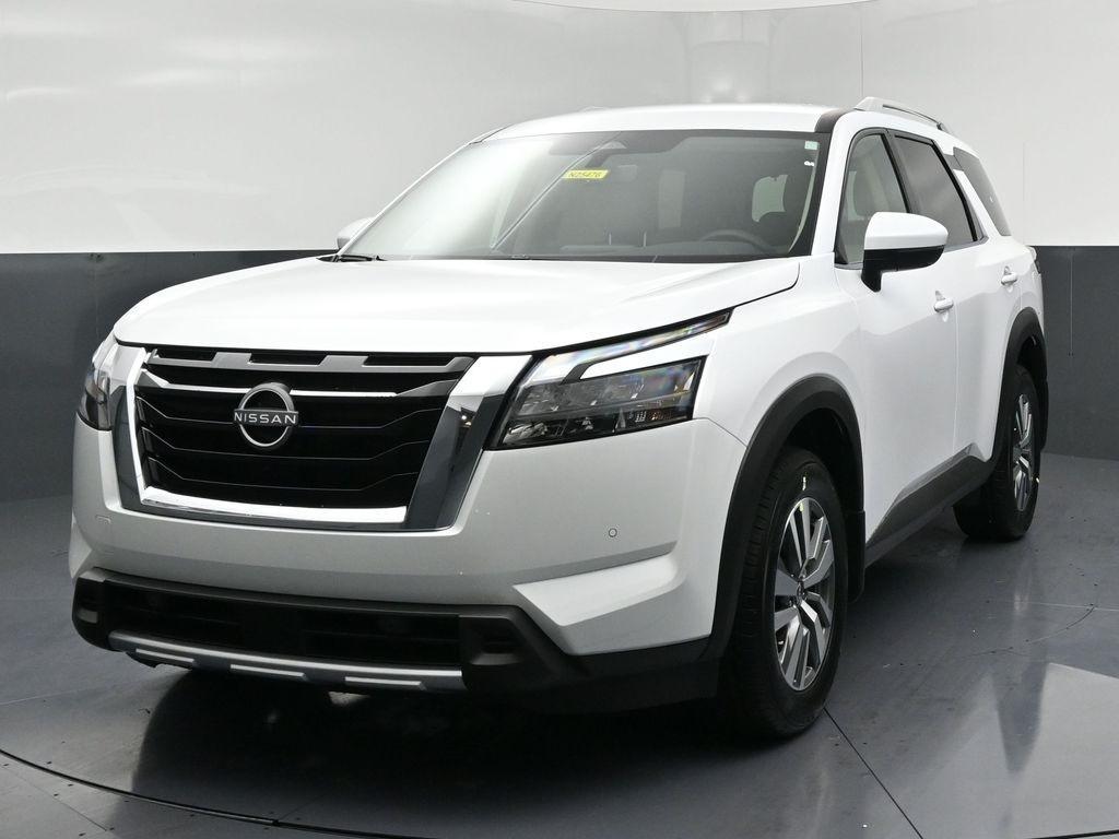 new 2025 Nissan Pathfinder car, priced at $36,281