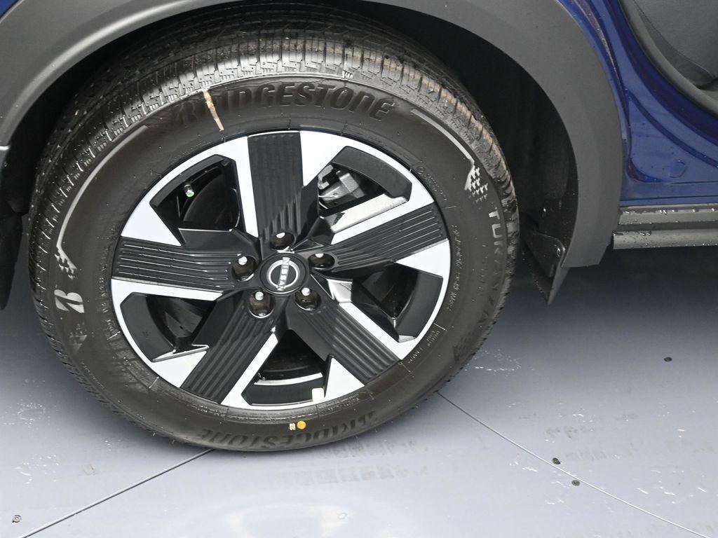new 2026 Nissan Kicks car, priced at $28,392