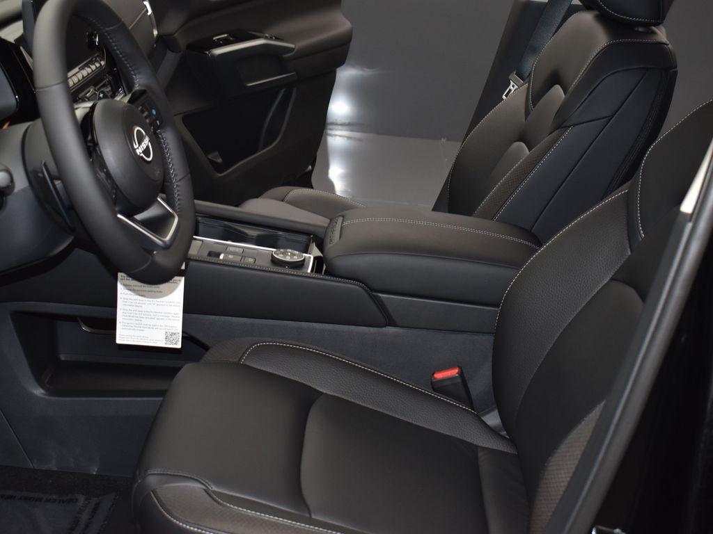 new 2025 Nissan Pathfinder car, priced at $43,025