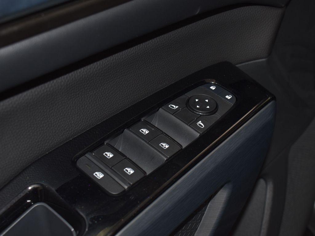 new 2025 Nissan Pathfinder car, priced at $38,025